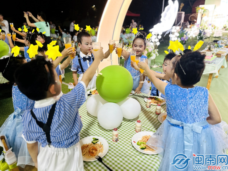 南靖县第四实验幼儿园举行2025届大班毕业典礼(图2)