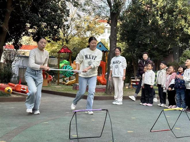 幼儿园运动会欢乐上演：萌娃当家家长助威教师展风采(图4)