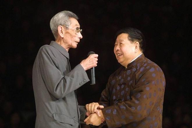 德云社节目下架、被约谈！原来拒接班郭德纲的郭麒麟才是真聪明(图2)